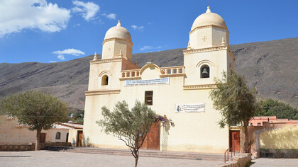 Capilla de Tilcara con mensaje a la Virgen de Punta Corral, Jujuy, Argentina