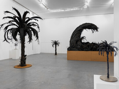 Douglas White, The great wave, exhibition view. Courtesy of Leila Heller Gallery