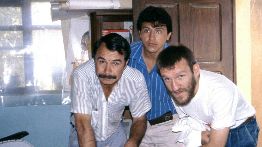 José Ántonio Bastón y el equipo en emergencia durante la epidemia de cólera en Cochabamba, Bolivia (1992)