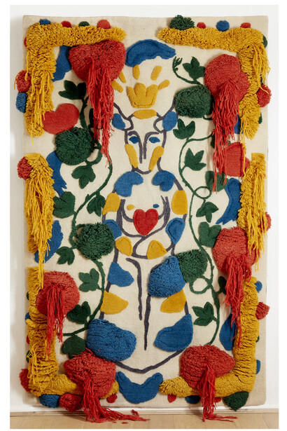 Mika Utzon Popov, Kvinde, 2023, Tibetan wool tapestry, 245x153 cm. Courtesy the artist and Olsen Gallery, Sydney