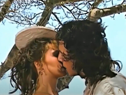 En las telenovelas, se dan malentendidos muy dramáticos que duran unos cien episodios sin que nadie hable claro de nada. Telenovela mexicana, Corazón Salvaje