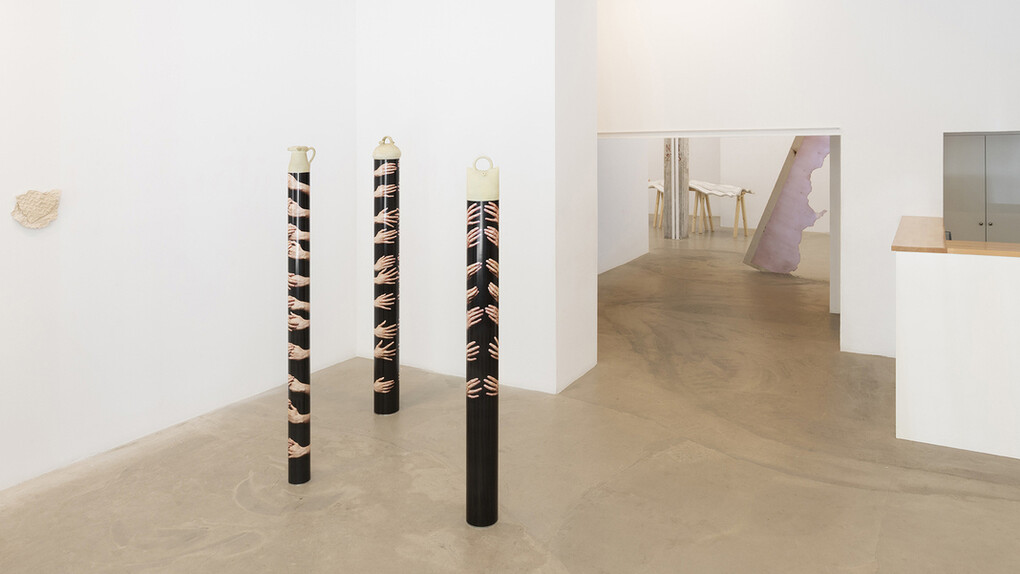 Carmen Arias, Umbrales y rellenos (Thresholds and fillings), exhibition view. Courtesy of Juan Silió Gallery