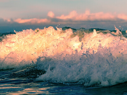 Unas empujan otras engullen, hasta devolverme la paz