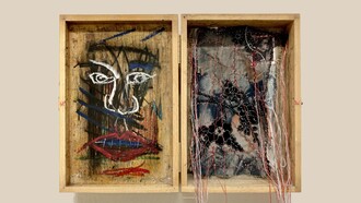 Inhalt, 26,5 x 18,5 x 3 cm, 2020, Mischung aus Holz, Öl und Stoffen