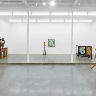 Shuo Hao, Huile de vitre, vue d'exposition. Avec l'aimable autorisation de la Galerie Derouillon