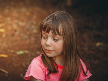 Infanzia rubata. Mi aveva promesso una famiglia, sarei uscita da quell’orfanotrofio  
   
