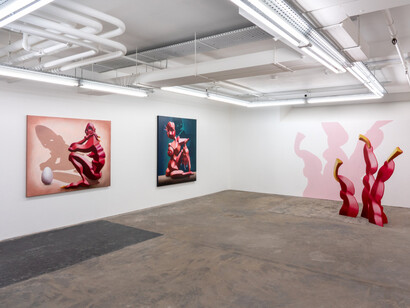 Cathrin Hoffmann – It Still Smells of Nothing, Installation Shot 3, 2020, Courtesy Public Gallery