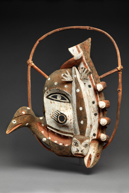 Mask, ca. 1900. Courtesy of the Metropolitan Museum of Art