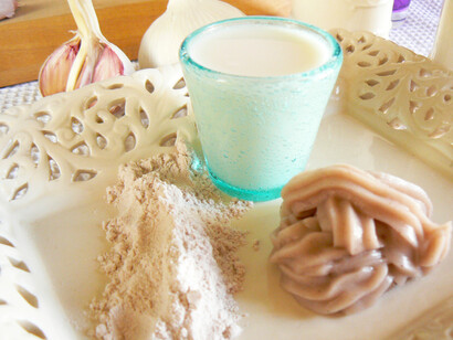 Farina di sorgo e latte di soia