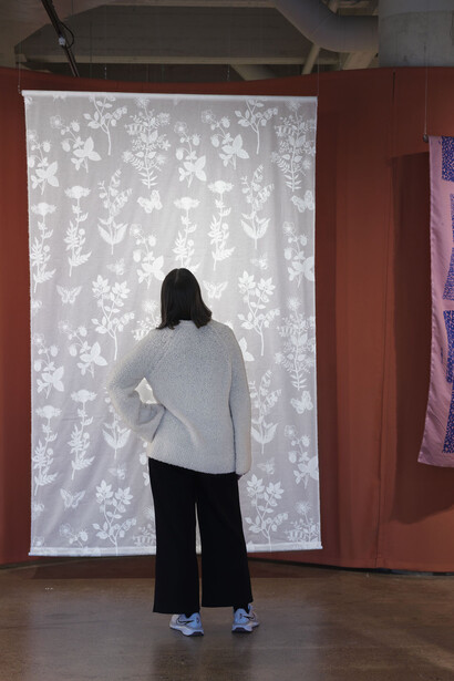 Draped. Art of printed fabric, exhibition view. Courtesy of EMMA. Espoo Museum of Modern Art