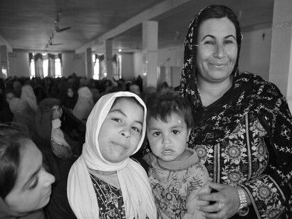 El regreso del Talibán al poder, hoy representa un retroceso significativo para los derechos de las mujeres. Celebrando el Día Internacional de la Mujer, 2012, provincia de Helmand, Afganistán