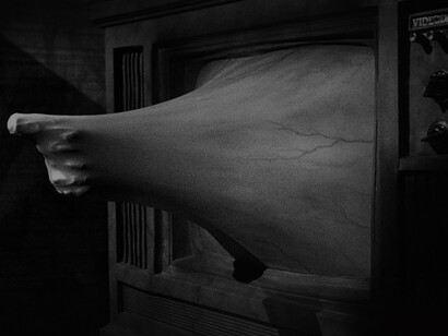 Fotograma de la película «Videodrome», dirigida por David Cronenberg