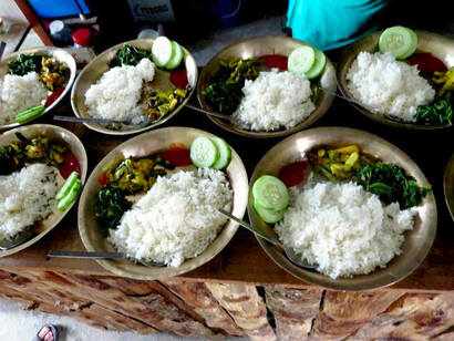 Food in the the Australian Camp © Anima Choudhury