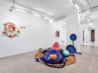 Maria Nepomuceno, ∞ ∞ (infinita infinito), exhibition view. Courtesy of A Gentil Carioca 