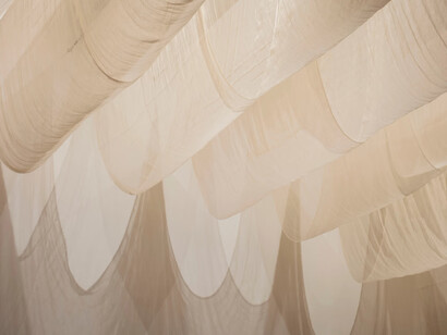 Elisapeta Hinemoa Heta, Ua tafa mai ata: matāli’i ki wainuiātea, exhibition view. Courtesy of Te Pātaka Toi Adam Art Gallery
