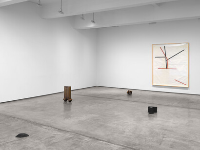 Joel Shapiro, exhibition view. Courtesy of Paula Cooper Gallery 