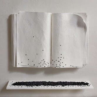 Perrone Lorenzo e Simona, Di bianco e di essenza, 2025. Courtesy of Punto sull’Arte Gallery