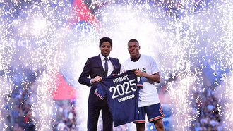 Al Khelaifi y Kylian Mbappéen anuncian la renovación del contrato del futbolista con el Paris Saint-Germain