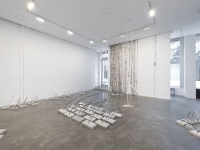 Maren Hassinger, Process, installation view, Susan Inglett Gallery, NYC, 20 April 2023 – 3 June 2023, photo: Adam Reich. Courtesy of Susan Inglett Gallery, NYC
