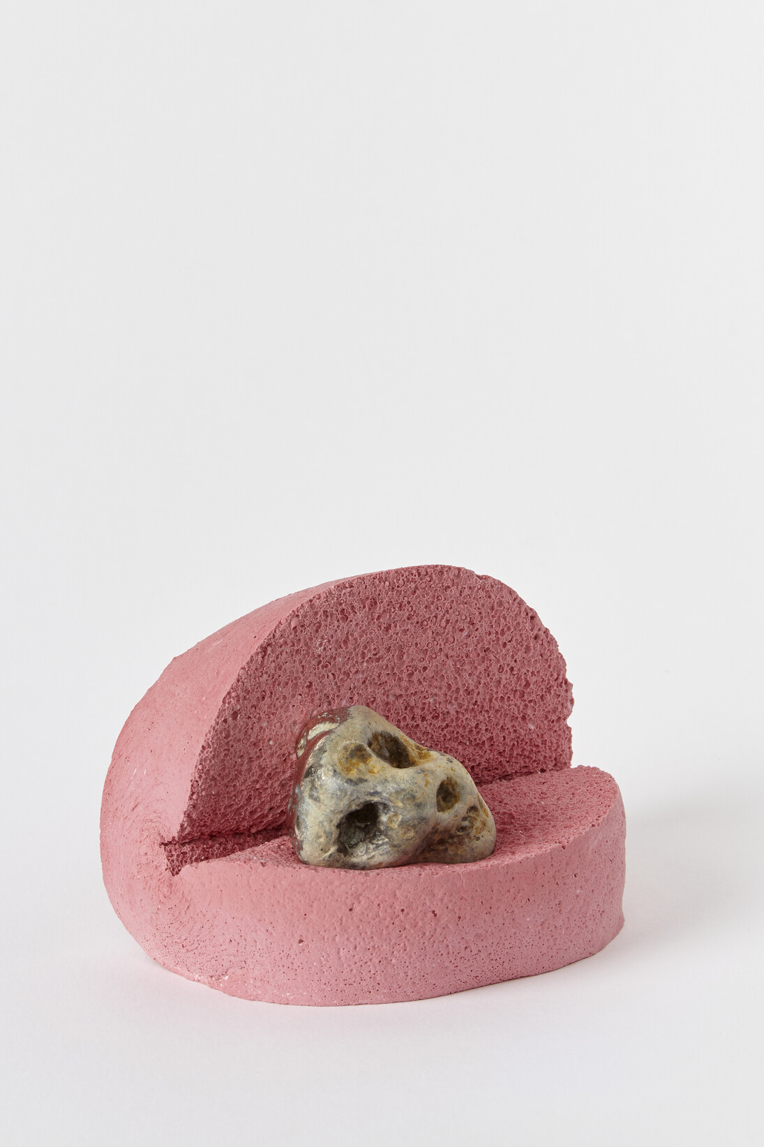 Des Hughes, Split Lip, 2012, Bronze, plaster. Courtesy the artist