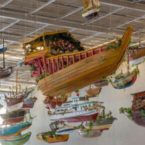 Hew Locke, For Those in Peril on the Sea, 2011, Collection Pérez Art Museum Miami, museum purchase with funds from the Helena Rubinstein Foundation Challenge Grant. Reproduced with the permission of the artist.
Photo by Daniel Azoulay.