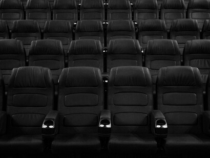 Os amantes do cinema, como eu, não poderiam estar mais satisfeitos com essa tendência, afinal, rever aquele filme amado na telona é uma experiência impossível de replicar na sala de estar, não importa o tamanho da sua TV
