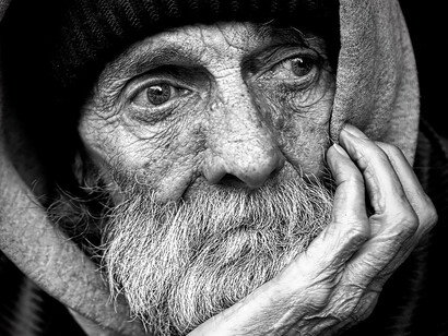 Vieillesse. La protection sociale est un droit humain et la justice sociale une condition de la paix