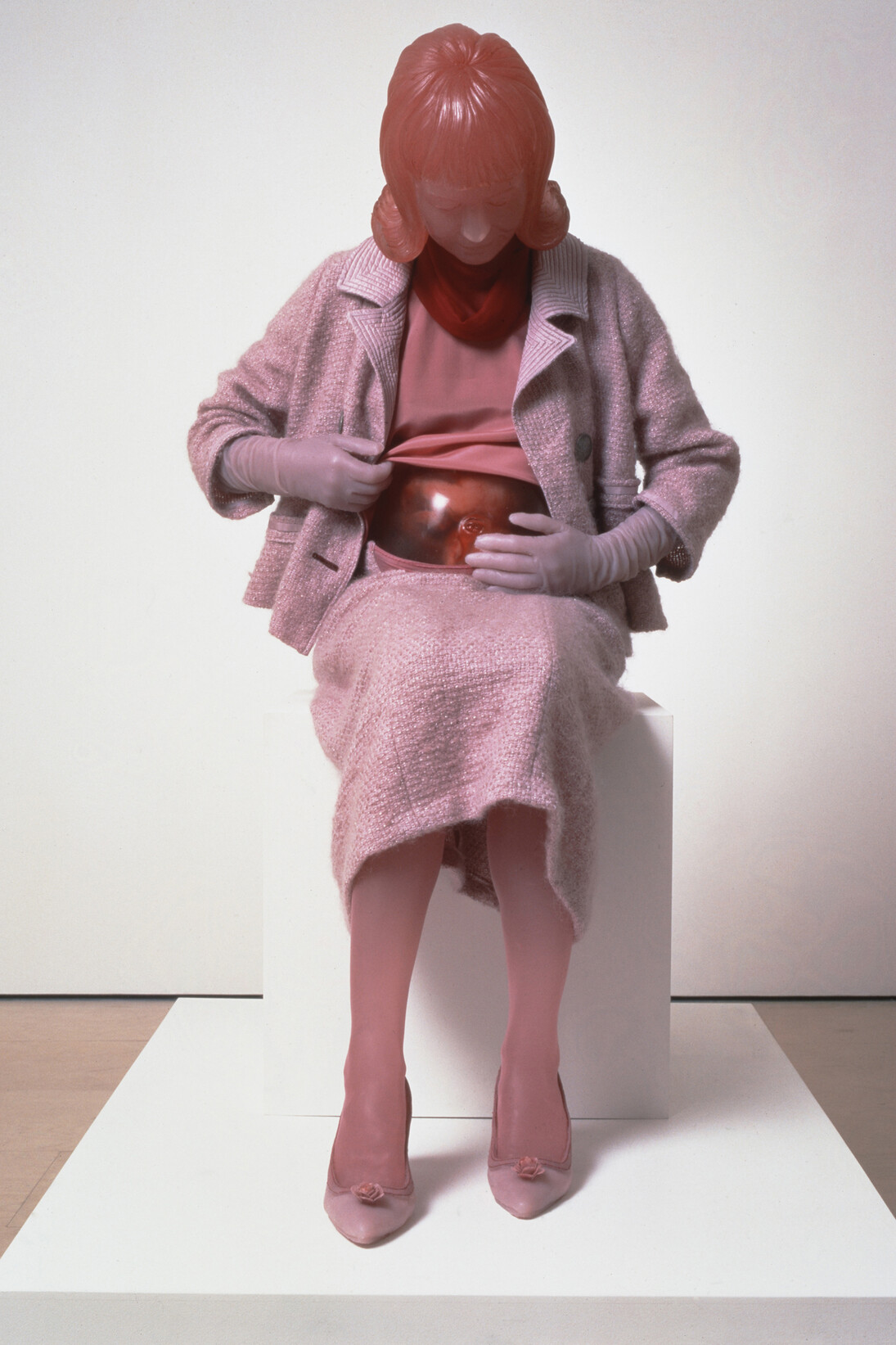 Keith Edmier, Beverly Edmier 1967, 1998, mixed media, 128.9 x 80 x 57.2 cm, Photo Lamay Photo, Collection Rachel e Jean-Pierre Lehmann, Courtesy the artist; Petzel, New York
