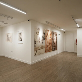 Louis Pohl Koseda, Surreal estates, exhibition view. Courtesy of Upsilon Gallery