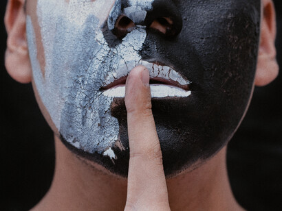 Forse è venuto il momento di smettere di parlare