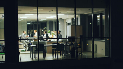 Travailler plus individuellement pour compenser les failles du système relève de l'illusion économique