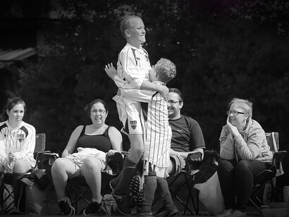 Handicap et sports. Le programme est vaste pour permettre une progression chez les personnes en situation de handicap, mais elle a le mérite d’exister et de fonctionner