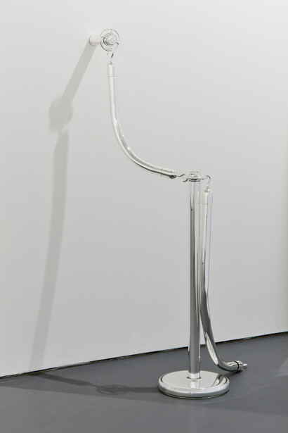 Michael Joo, Emigrant, 2012, Mirrored borosilicate glass, Approx. 139.7 x 61 x 81.3 cm / (55 x 24 x 32 in), Courtesy of the artist and Blain|Southern. Photo: Peter Mallet 23.04.2012