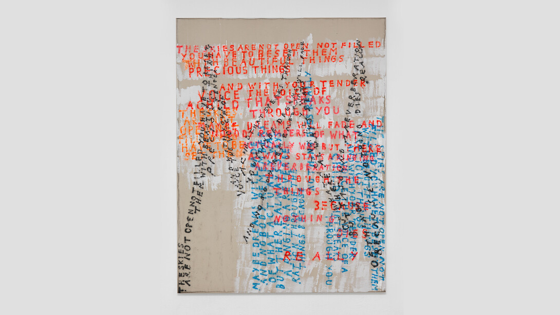 Fabian Herkenhoener
A voice, 2018
dust, acrylic binder, lacquer, spray paint on canvas / polvere, legante acrilico, vernice, vernice spray su tela
210 × 160 cm (82 ⅝ × 63 inches). Courtesy the artist and T293, Rome.