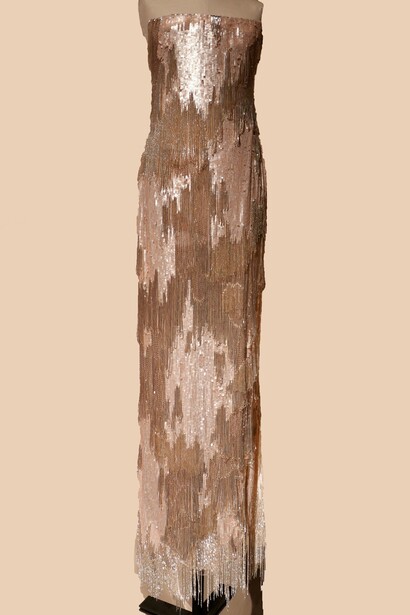 Armani reinventò la giacca, una svolta minimalista che cambiò il guardaroba maschile e femminile