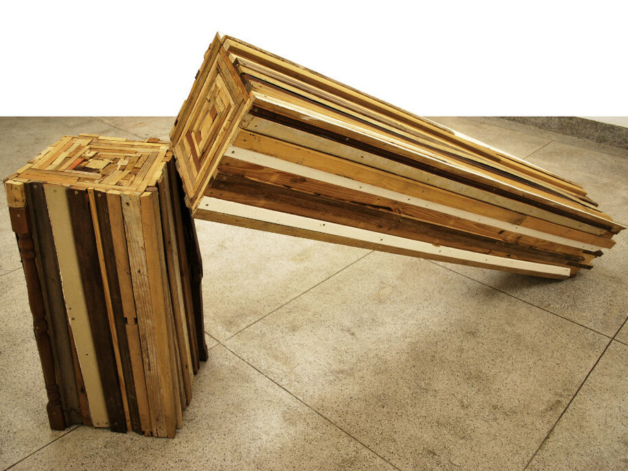 Jaime Prades, “Árvore Quadrada”, 2009, 128 x 280 x 50 cm, São Paulo's buckets of screwed. Courtesy of Galeria Mezanino