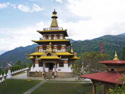 La felicità delle persone che non può essere misurata solo in termini monetari, rappresenta l’obiettivo prioritario dello stato.