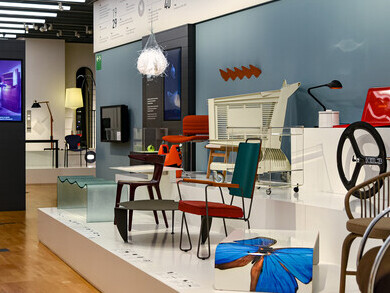 Sumar el diseño industrial a las artes decorativas es dar una nueva continuidad a las artes del Objeto. Fijarse en el presente, para entender y dar sentido al pasado, y dar pie al futuro del diseño de los objetos. Barcelona, España