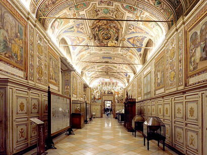 Sala Paolina I, Vatican Museums, gallery of the Vatican Apostolic Library, the first of the two along the museum itinerary