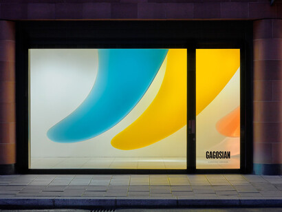 Alex Israel, Upside down, exhibition view. Courtesy of Gagosian Gallery