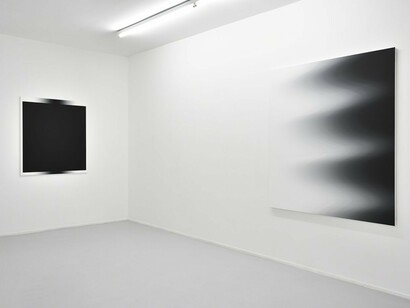 Hiatus, Exhibition view. Courtesy of Suzanne Tarasieve