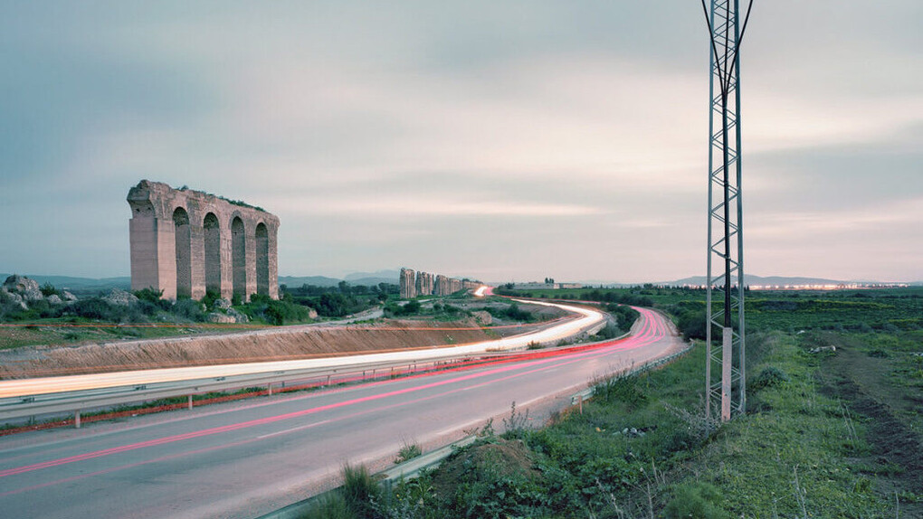 Alfred Seiland, Aquedotto di Cartagine. Mohammedia, Tunisia, 2013