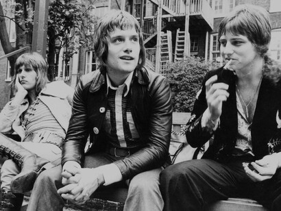 Emerson, Lake & Palmer, noti anche con la sigla ELP, gruppo inglese di progressive-rock formatosi a Londra nel 1970 per iniziativa di Keith Emerson