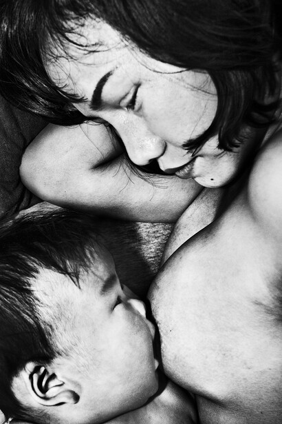 Jacob Aue Sobol. From the series Arrivals and Departures, Untitled #59, 2012. Gelatin Silver Print © Jacob Aue Sobol, Courtesy Yossi Milo Gallery, New York