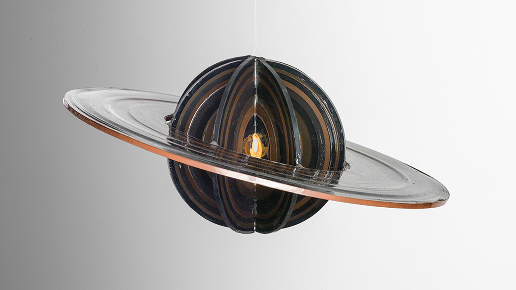 Gregor Hildebrandt, Mass, Zahl und Gewicht, 2015, cassette tape, cassette wheel and epoxy, 14 x 32 cm