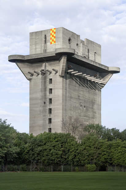 Landmarks, ongoing series since 2013
Archival pigment print on Canson Platine FibreRag 35.4 x 23.6 in (90 x 60cm)
Edition of 5 +2AP
