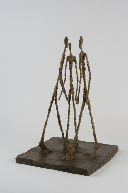 Alberto Giacometti
Three Walking Men [Small Square] (Trois hommes qui marchent [petit plateau]),1948
Bronze
72.0 x 32.7 x 34.1 cm
Fondation Giacometti, Paris
© Succession Alberto Giacometti, VEGAP, Bilbao, 2018