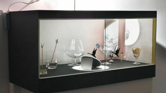 Helen Maurer, Grey Gardens, 2012, wood, glass, halogen light, mirror, motor, 39.5 x 76 x 35 cm