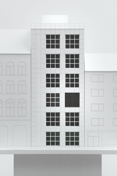 Fenster, Venloer Straße, 1988
Project for the façade of Galerie Buchholz, Venloer Str. 21, Cologne, realized/not installed
2015
Model, scale 1:50
Plastic, acrylic paint, metal, acrylic glass, wood
176 x 50 x 50 cm / 69 1/4 x 19 5/8 x 19 5/8 in
Photo: Jen Ziehe