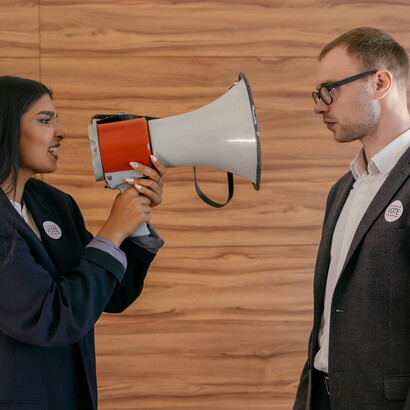 Crítica. Como pais, e não países, acoberta, nega ou rejeita críticas construtivas